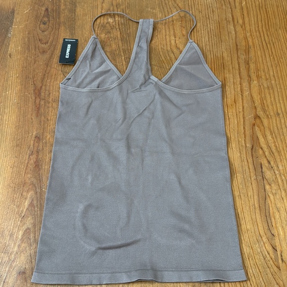 Express Ribbed Tank - Picture 5 of 7